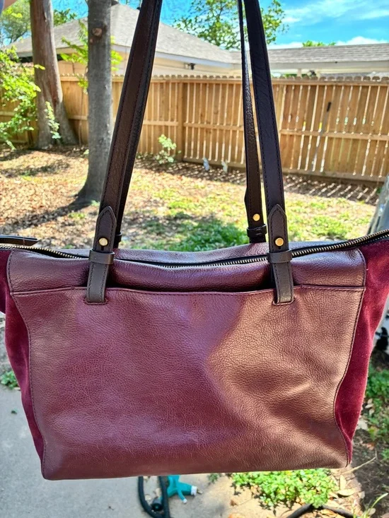 Fossil Burgundy Leather Tote with Dark Brown Straps - Picture 2 of 4